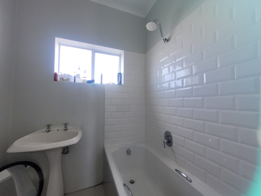 To Let 3 Bedroom Property for Rent in C Place Eastern Cape